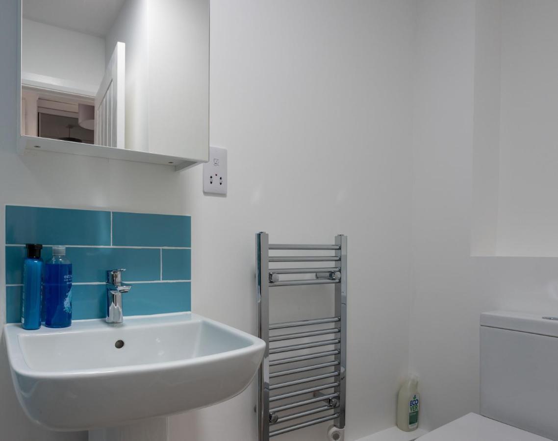 Riverside Apartment With Views And Parking Kingsbridge  Dış mekan fotoğraf