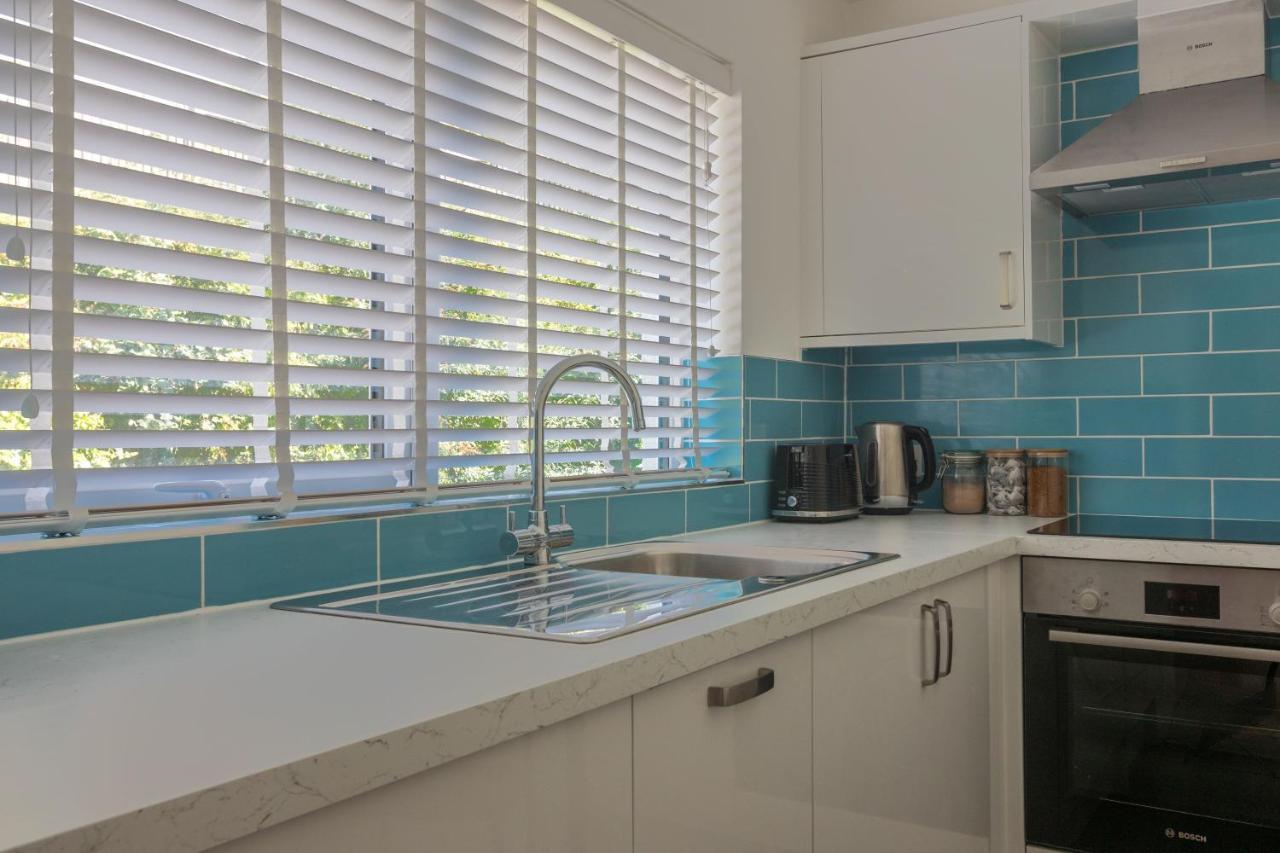 Riverside Apartment With Views And Parking Kingsbridge  Dış mekan fotoğraf